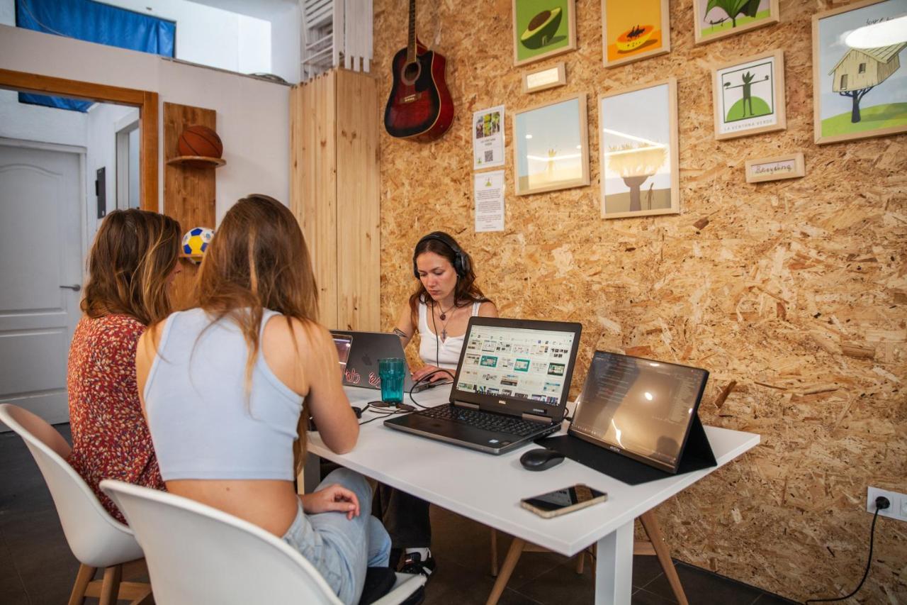 La Ventana Azul Surf Hostel Лас-Пальмас-де-Гран-Канария Экстерьер фото